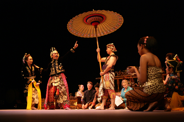 Javanese dance drama-CalArts'06
